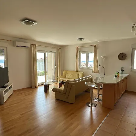 Aurora Luxury